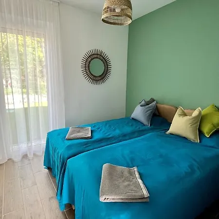 Aranygesztenye Apartmanhaz Villa *