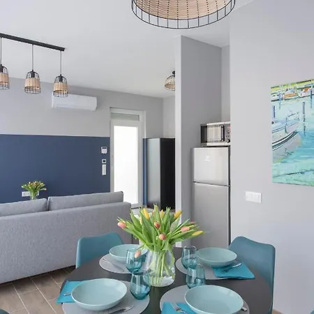 Villa Aranygesztenye Apartmanhaz *