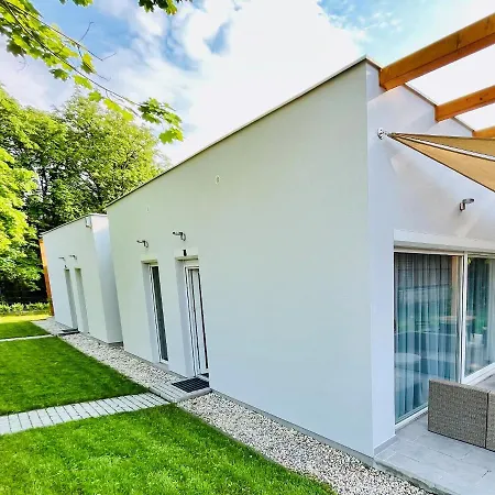 Aranygesztenye Apartmanhaz * Balatonudvari