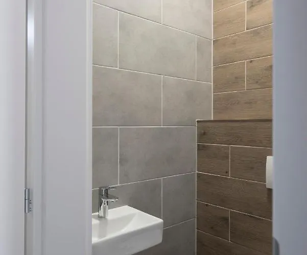 Βίλα Aranygesztenye Apartmanhaz Balatonudvari