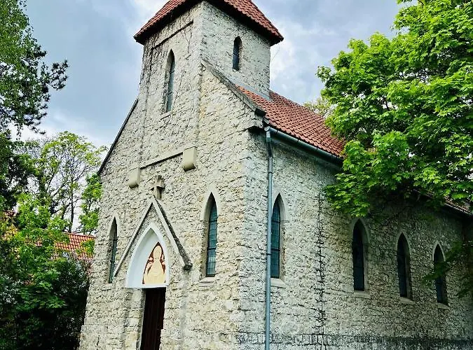 Villa Aranygesztenye Apartmanhaz *